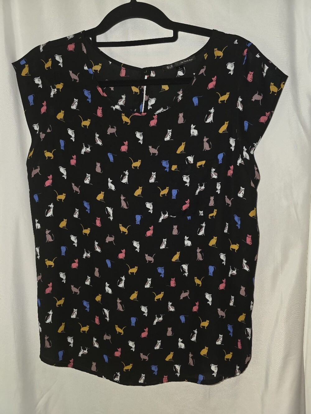 Sweet Rain Black Blouse Colorful Multi-Cat Novelty Print Cap Sleeve Size L